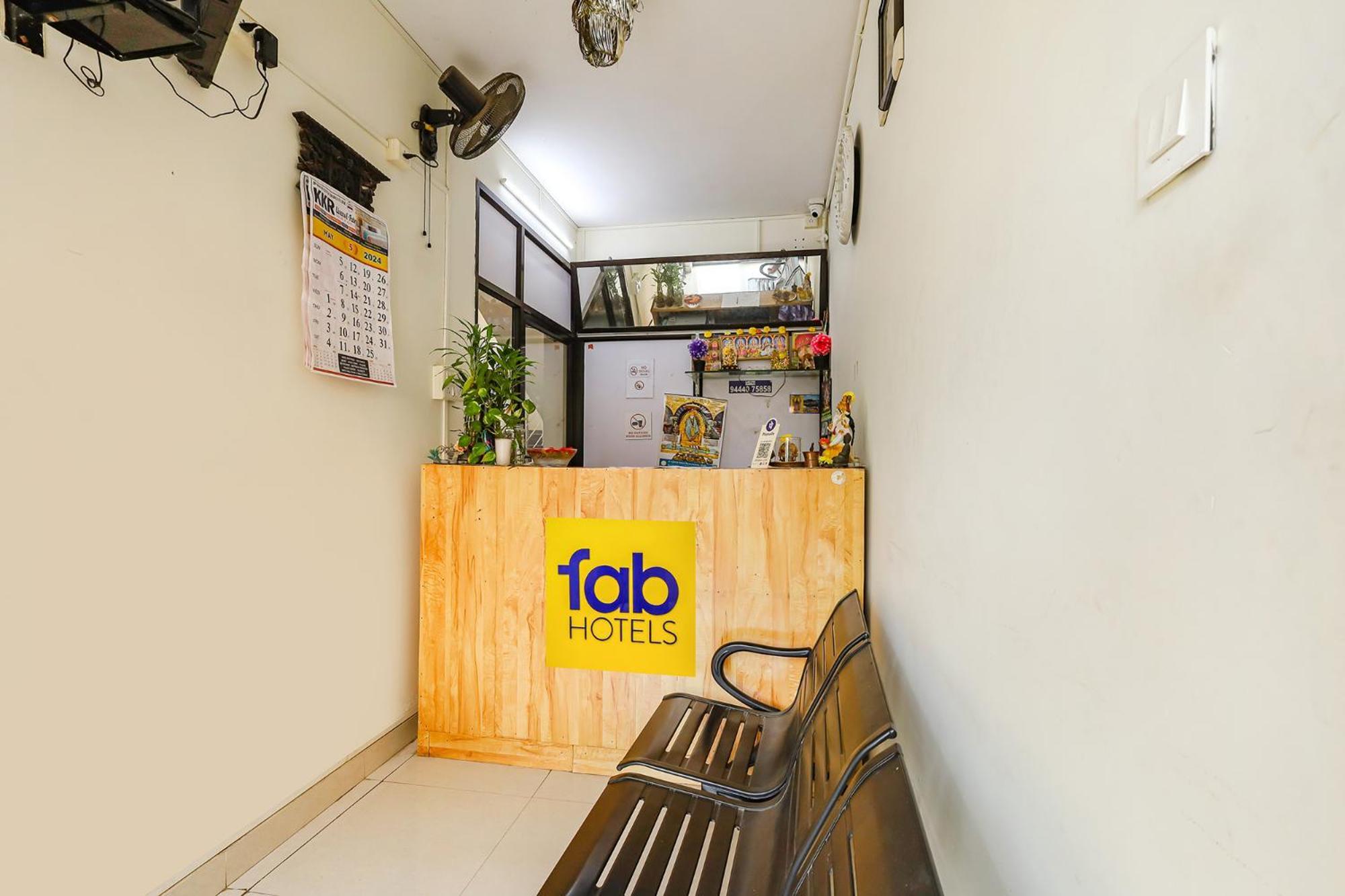 Fabexpress Fen Breeze Hotel Siruseri Exterior photo